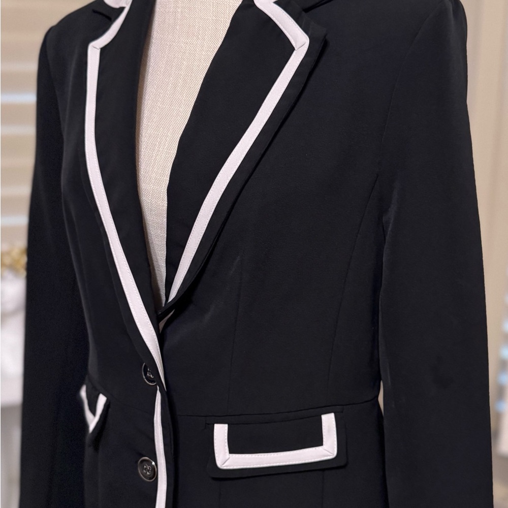 New York and Company Black and Off-White Trim Blazer - Picture 4 of 8
